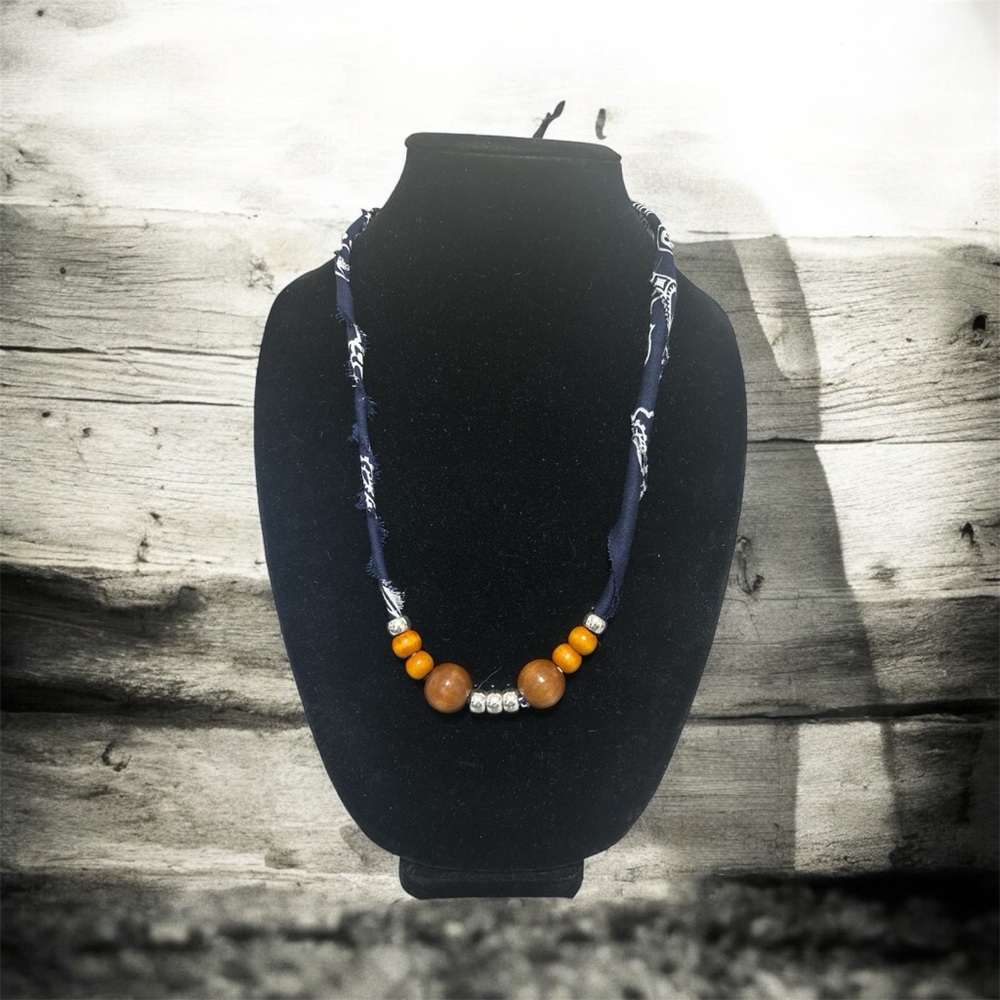 (#56) Handmade western vibes Beaded Necklace